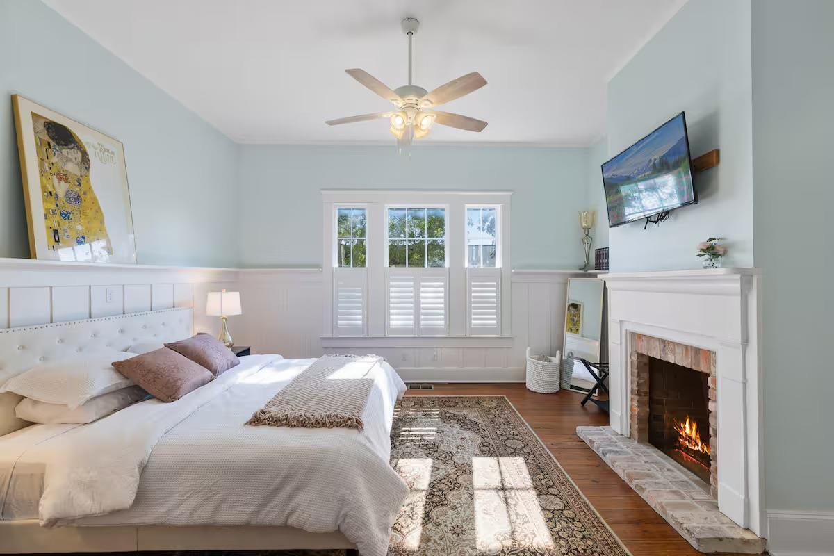 811 E Hempstead St, Giddings, TX 78942