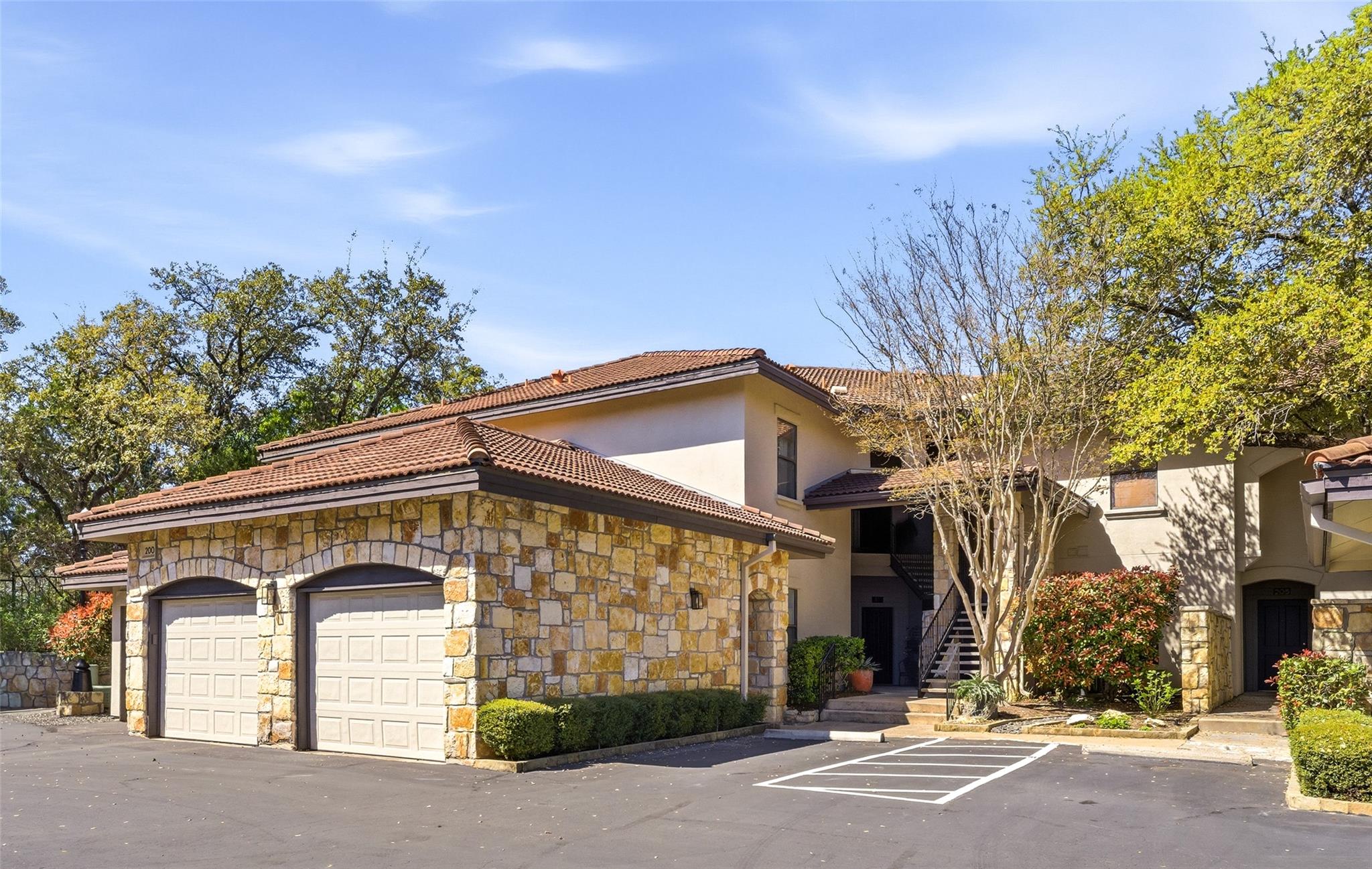 1000 Liberty Park Dr # 204, Austin, TX 78746