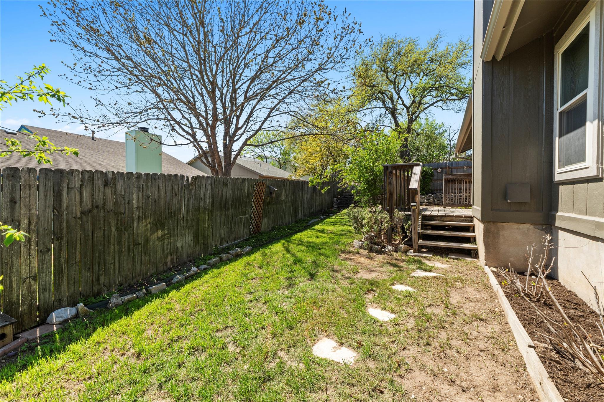 8411 Bargamin Dr, Austin, TX 78736