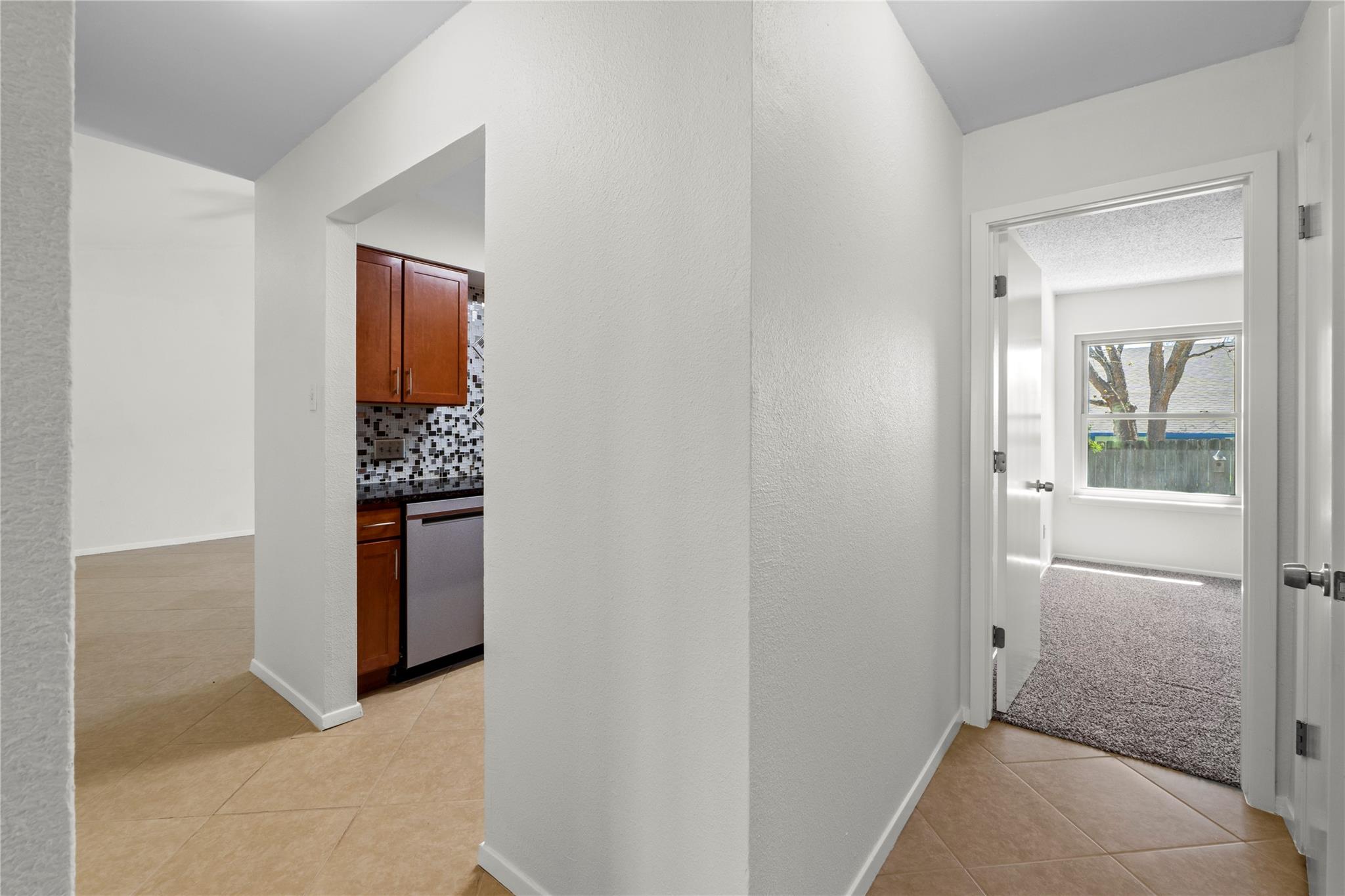 8411 Bargamin Dr, Austin, TX 78736