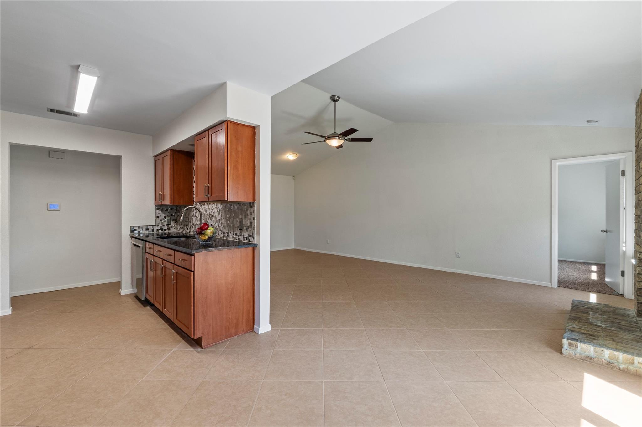 8411 Bargamin Dr, Austin, TX 78736