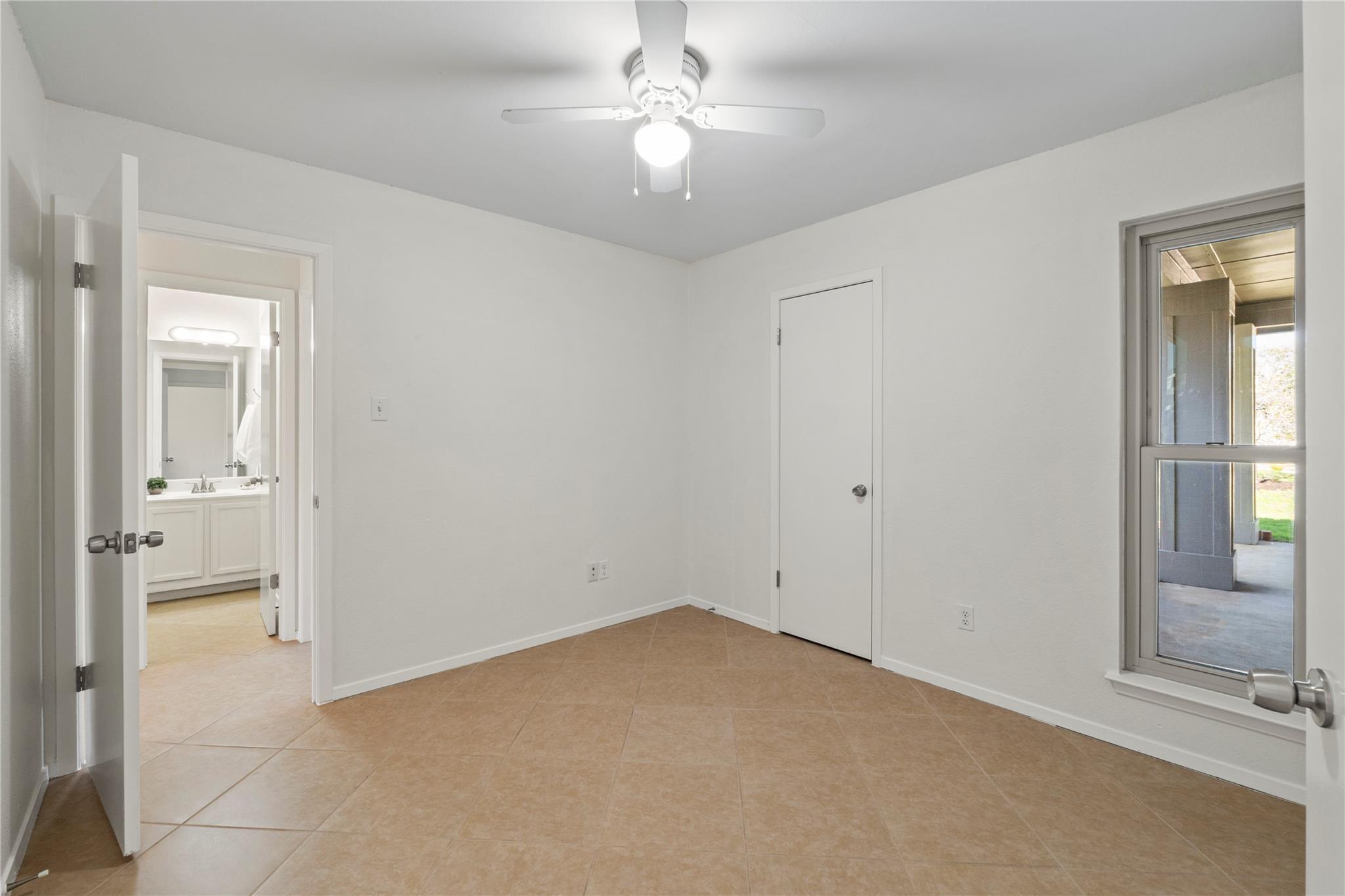 8411 Bargamin Dr, Austin, TX 78736