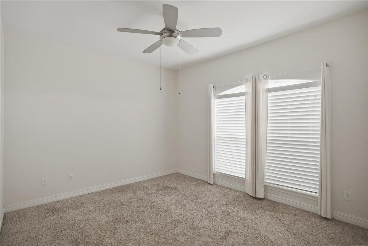 7166 Lake Placid Dr, Corpus Christi, TX 78414