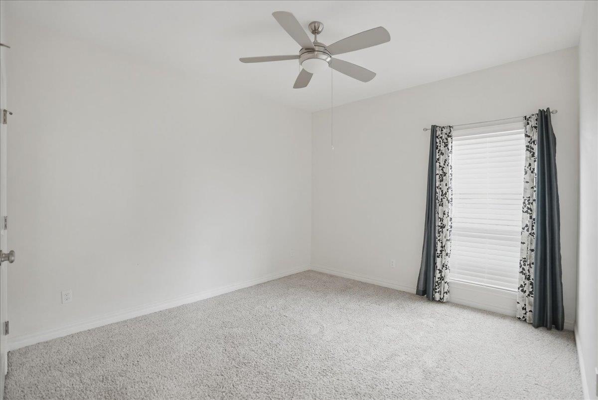 7166 Lake Placid Dr, Corpus Christi, TX 78414