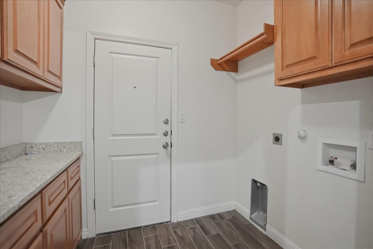 7166 Lake Placid Dr, Corpus Christi, TX 78414