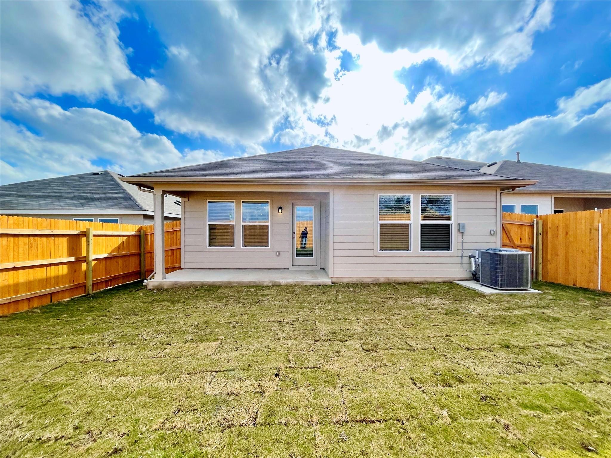 264 Texas Palmetto Cir, Kyle, TX 78640