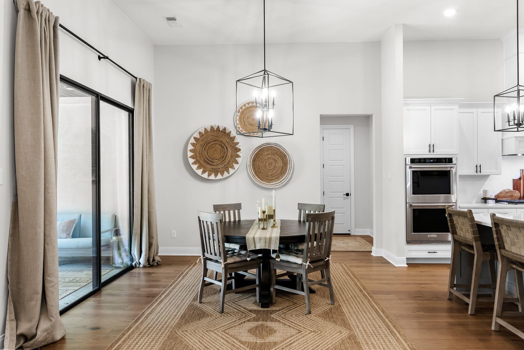 204 Love Creek Ct, Spicewood, TX 78669