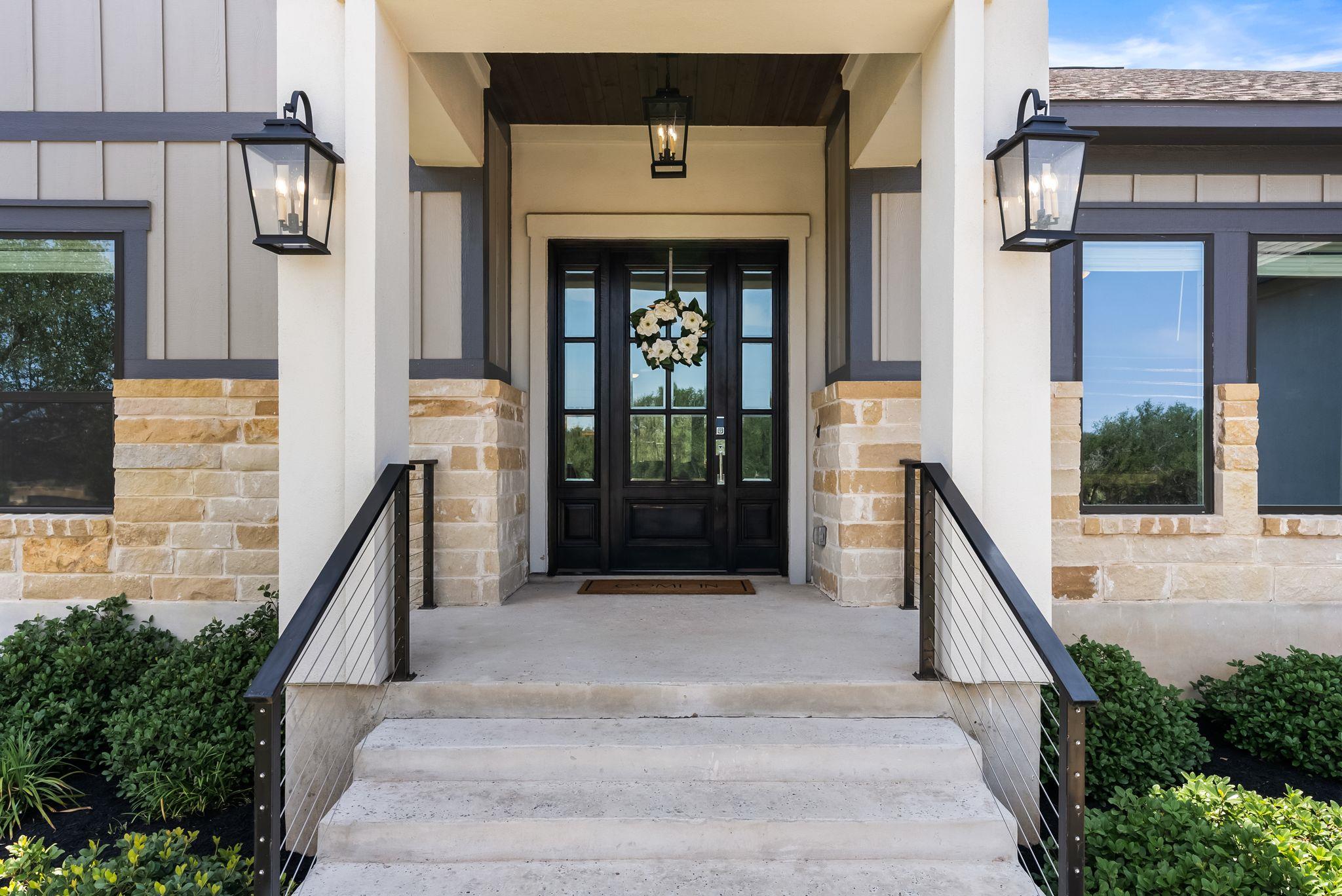 204 Love Creek Ct, Spicewood, TX 78669