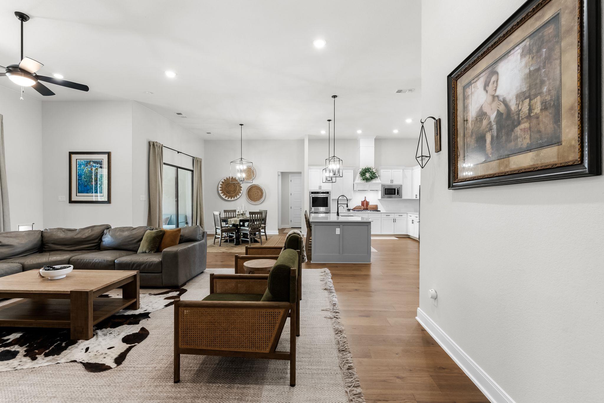 204 Love Creek Ct, Spicewood, TX 78669