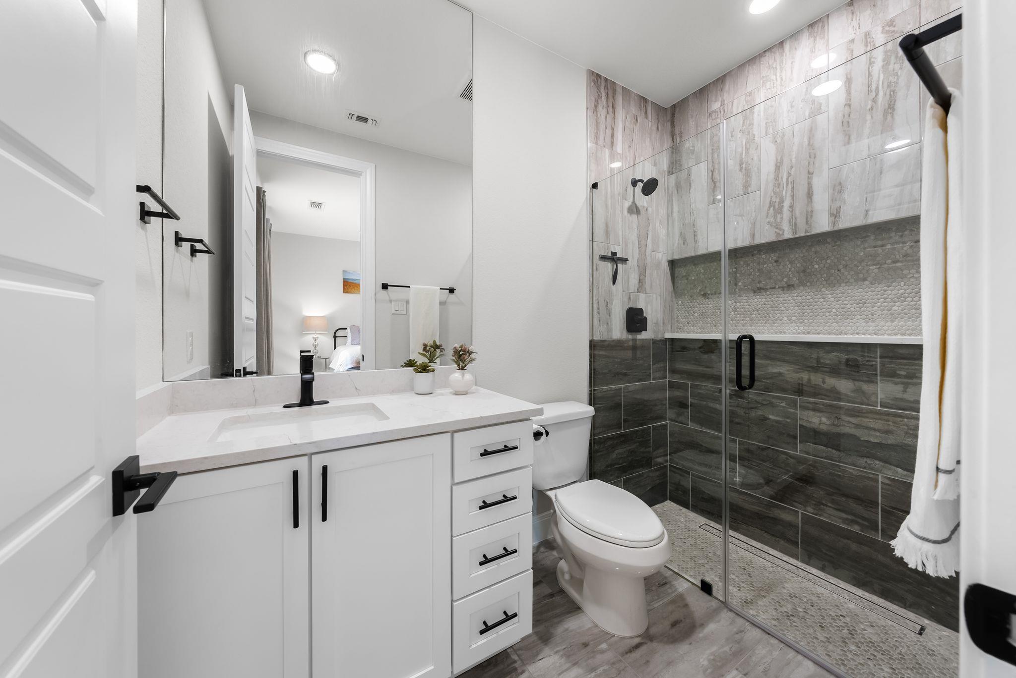 204 Love Creek Ct, Spicewood, TX 78669