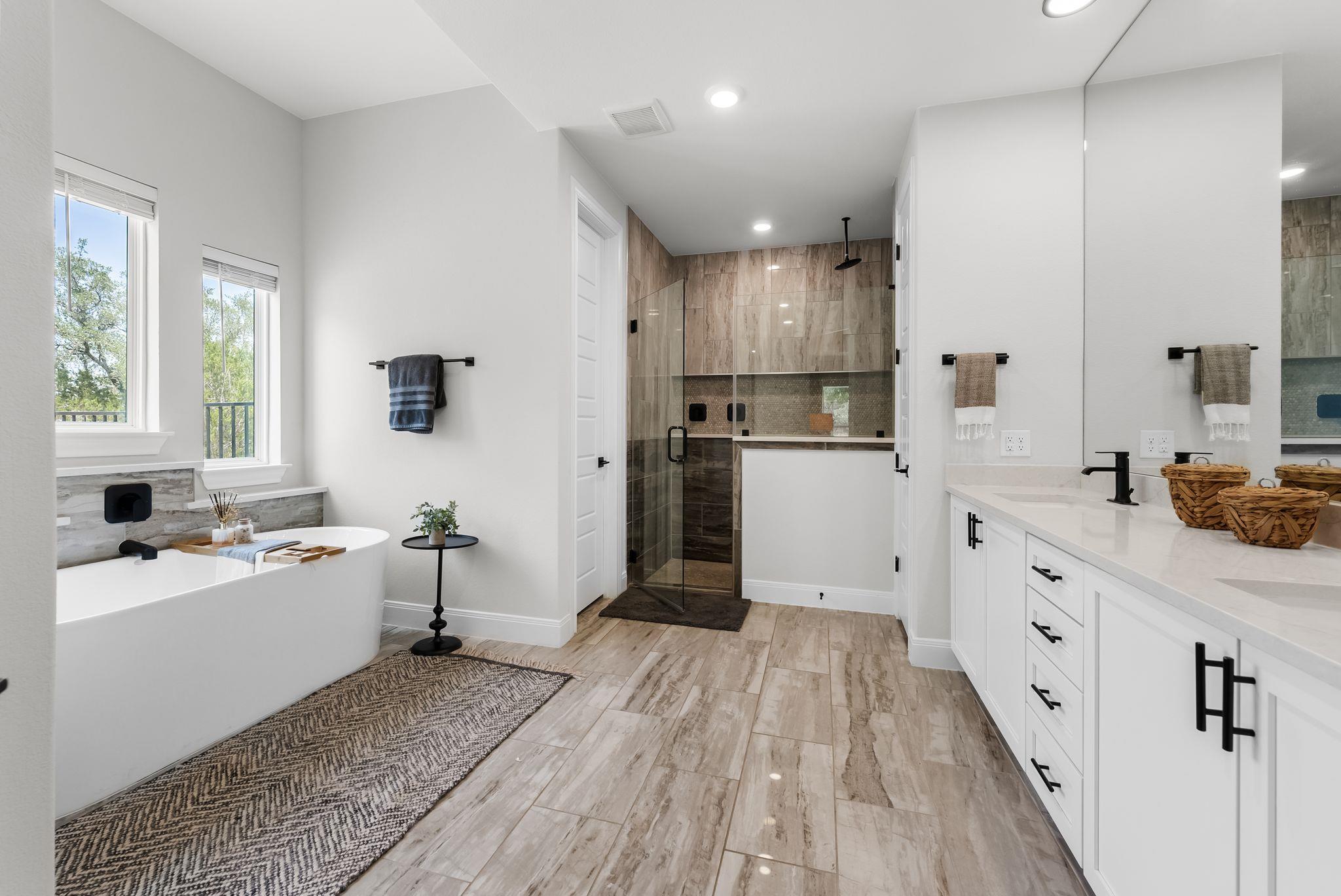 204 Love Creek Ct, Spicewood, TX 78669