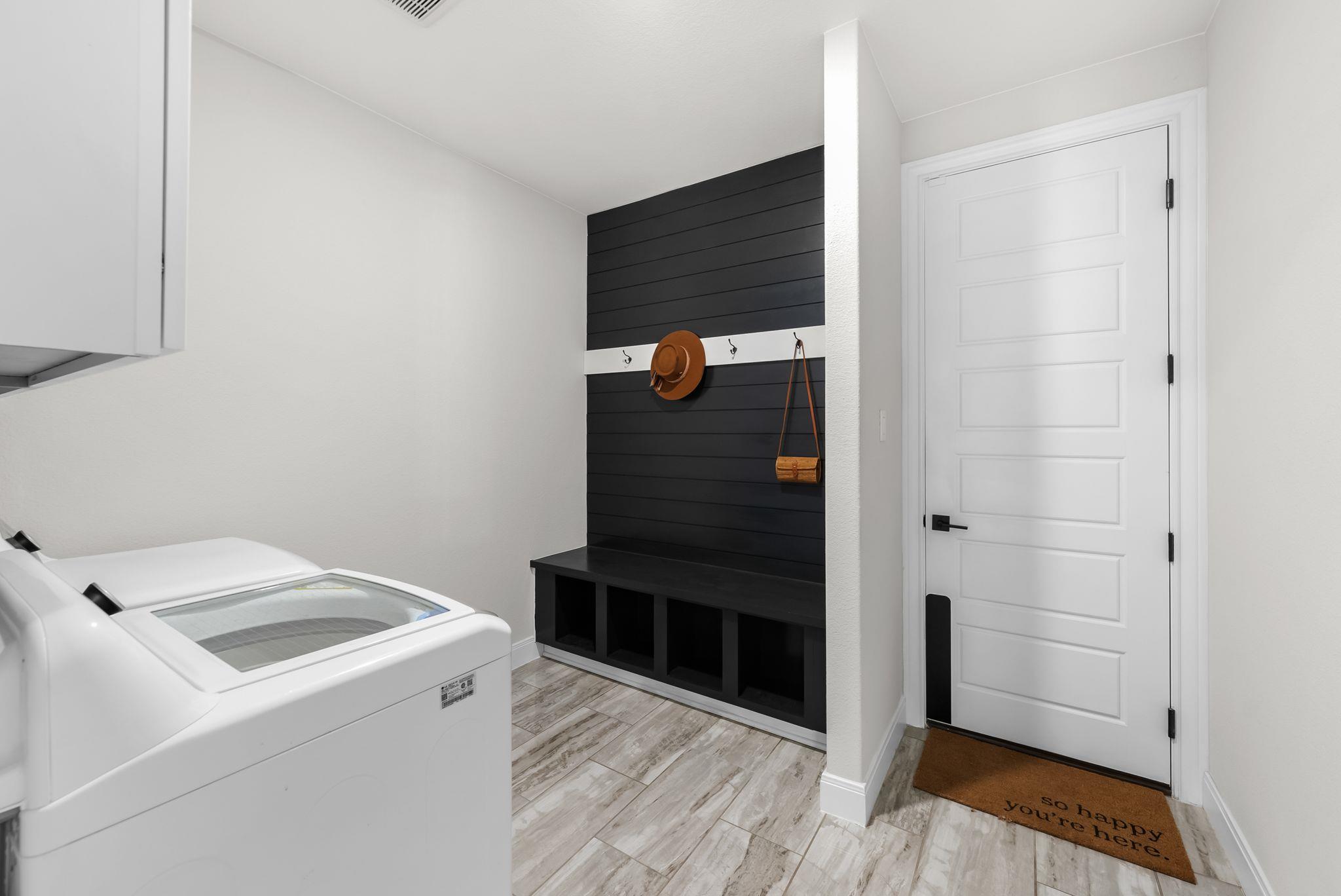 204 Love Creek Ct, Spicewood, TX 78669