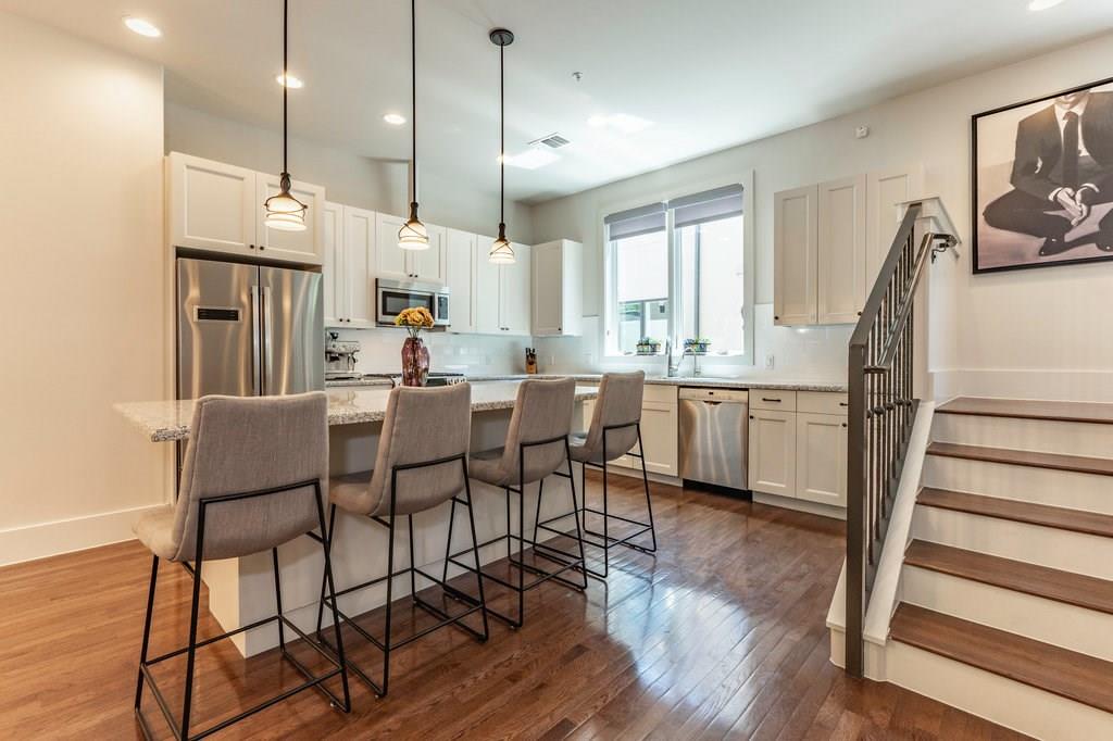 206 E Live Oak St # F, Austin, TX 78704