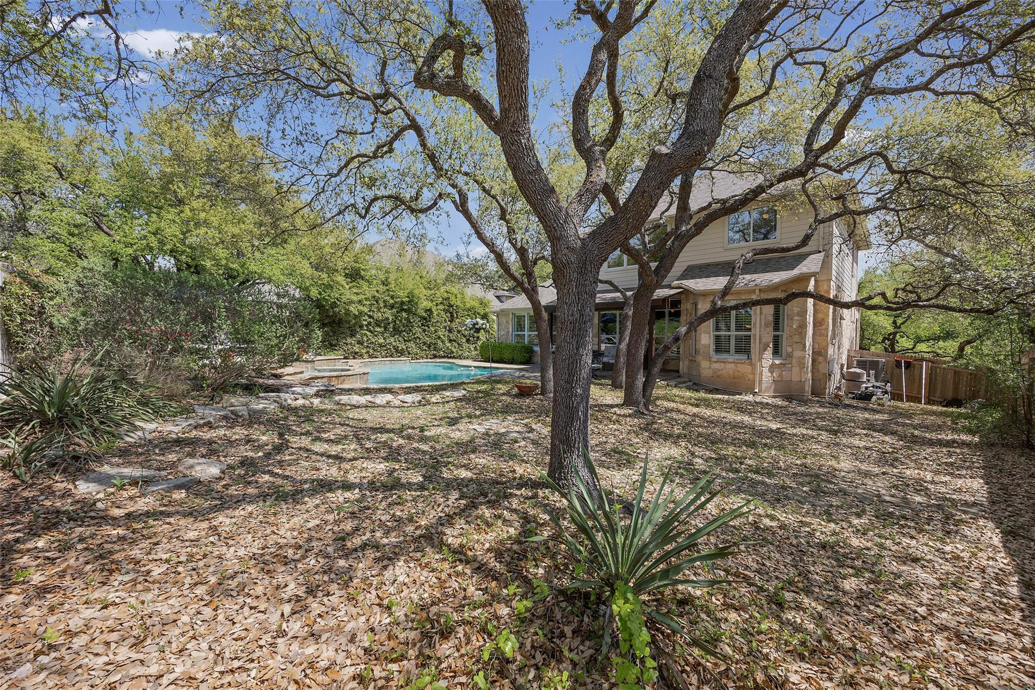2200 Rio Mesa Dr, Austin, TX 78732