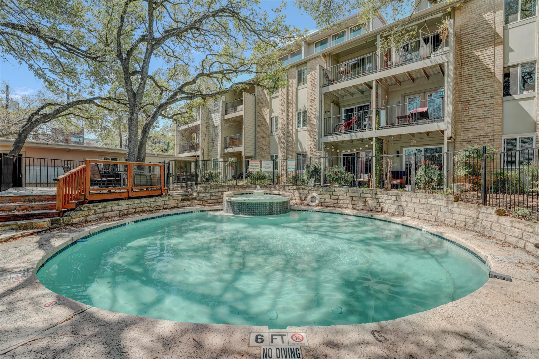 3018 S 1st St # 110, Austin, TX 78704