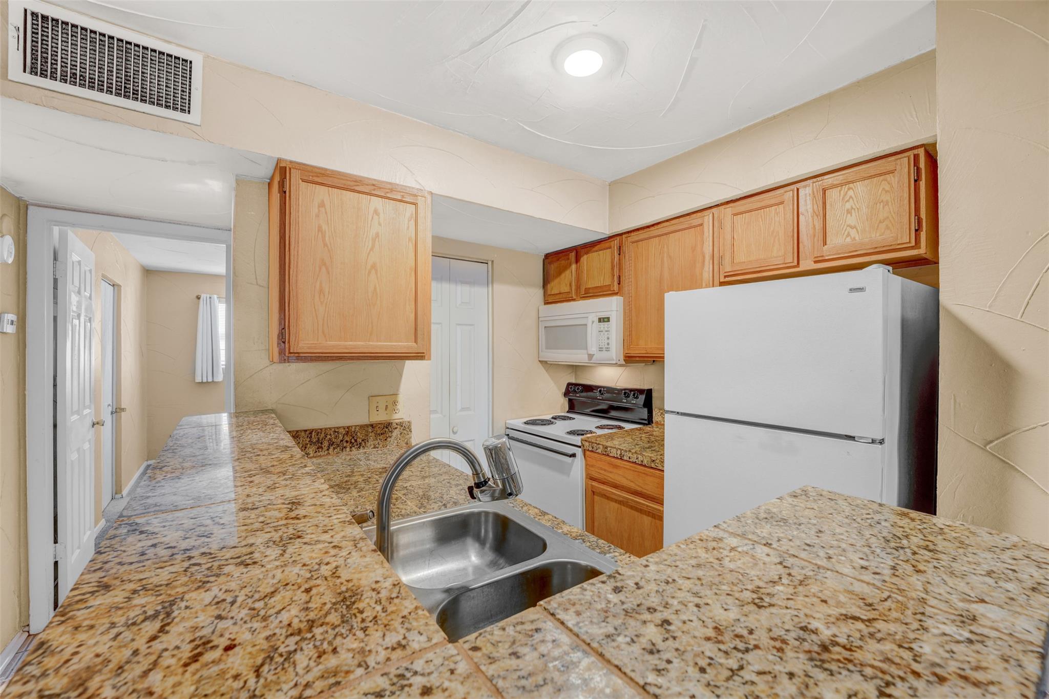 3018 S 1st St # 110, Austin, TX 78704