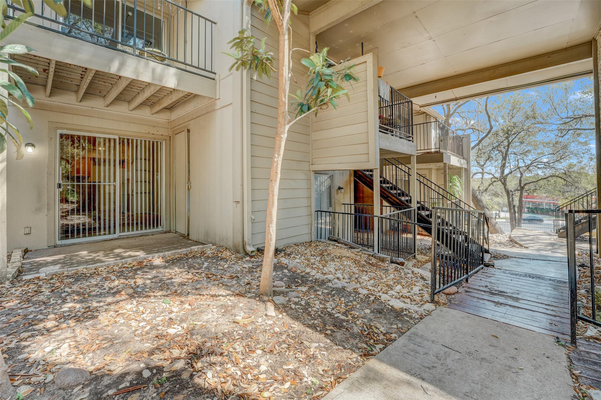 3018 S 1st St # 110, Austin, TX 78704