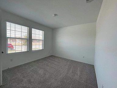 601 Chickasaw Ln, Hutto, TX 78634