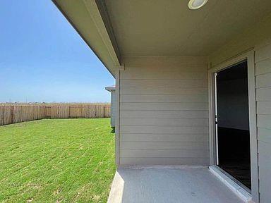 601 Chickasaw Ln, Hutto, TX 78634