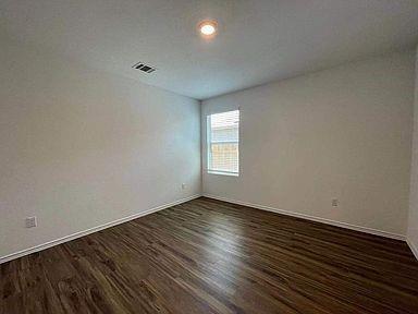 601 Chickasaw Ln, Hutto, TX 78634