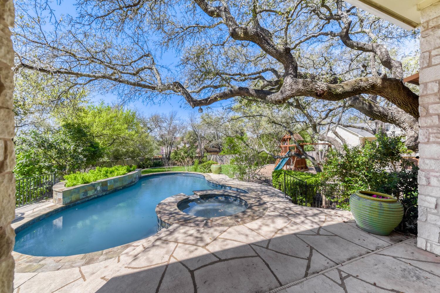 3704 Kenora Ct, Austin, TX 78738