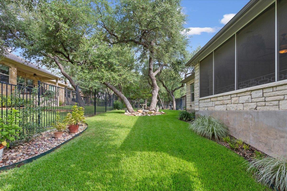 116 Hacienda Heights Cv, Georgetown, TX 78633