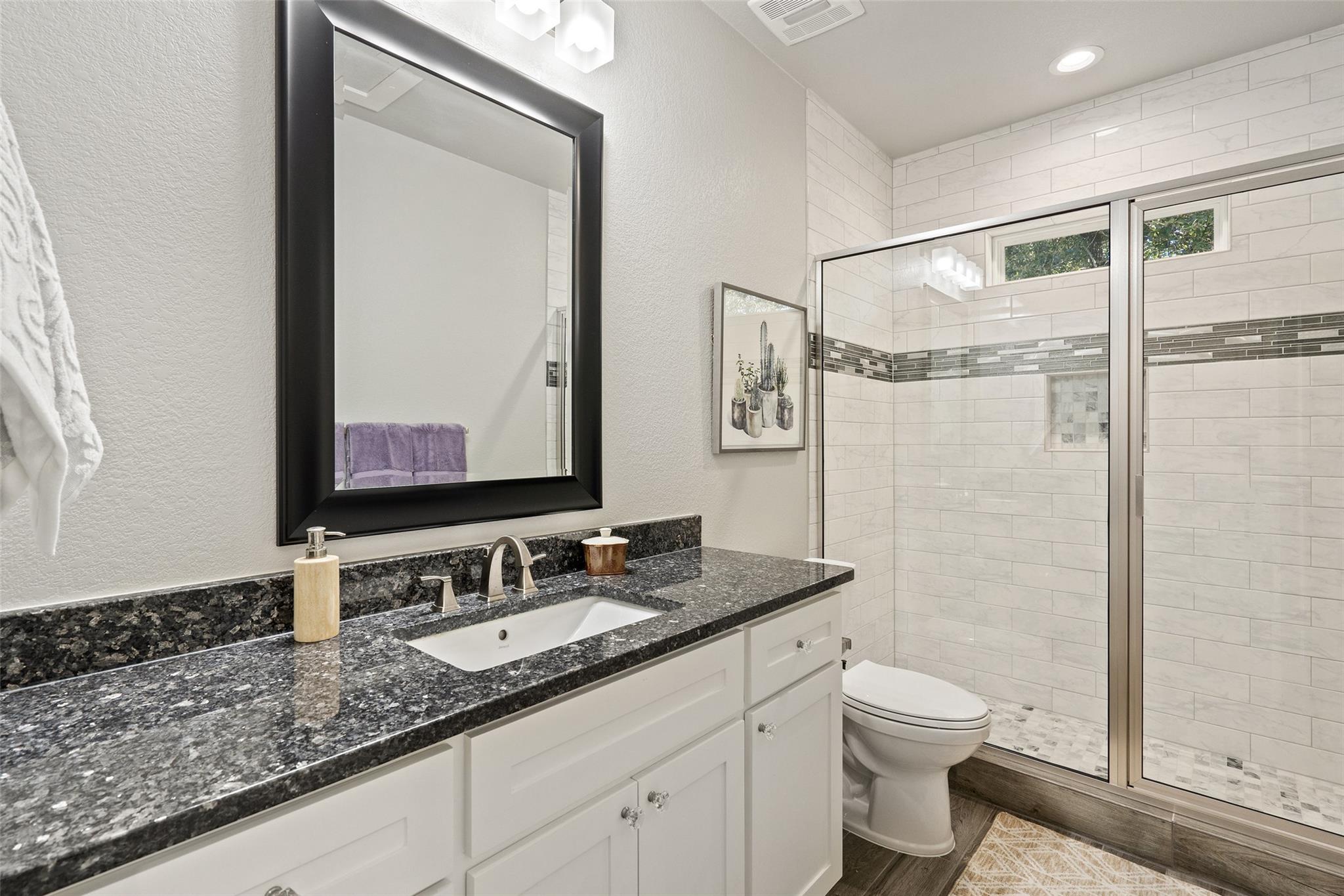 414 Gregg Dr, Spicewood, TX 78669