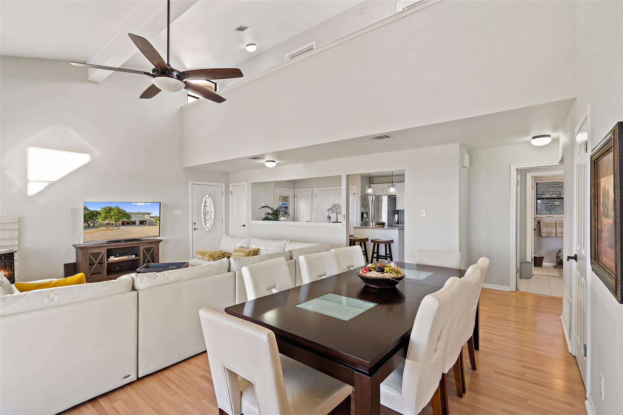 414 Gregg Dr, Spicewood, TX 78669