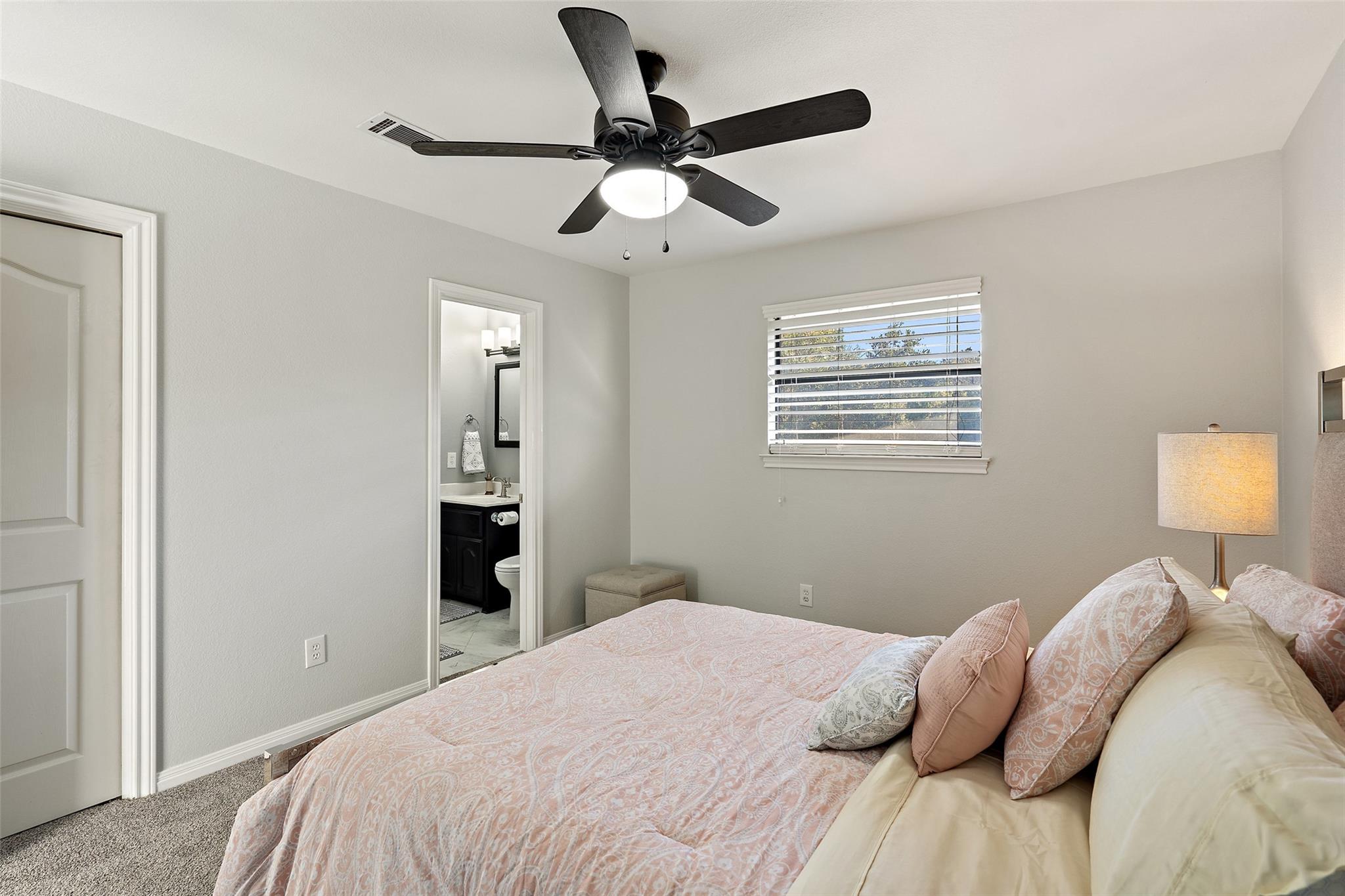 414 Gregg Dr, Spicewood, TX 78669