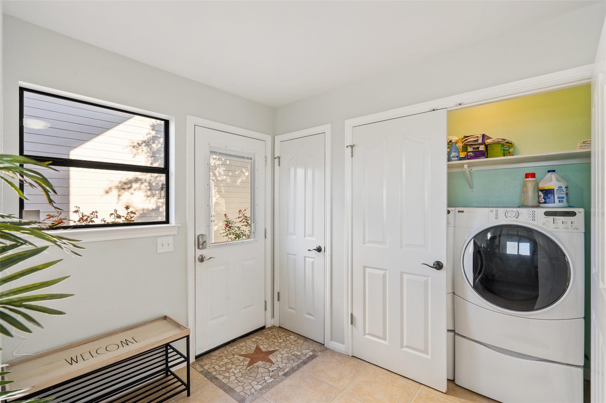 414 Gregg Dr, Spicewood, TX 78669