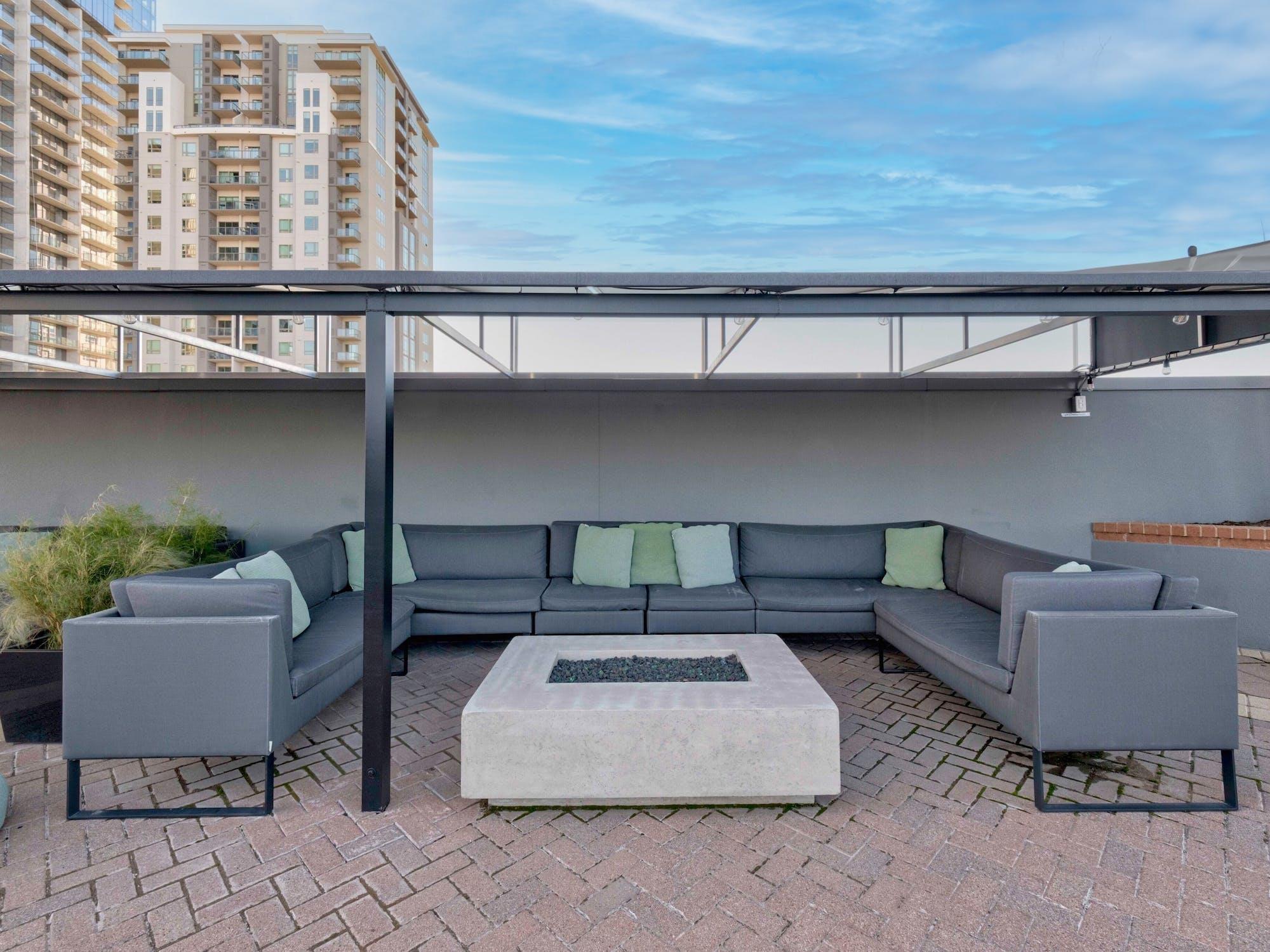 54 Rainey St # PH09, Austin, TX 78701