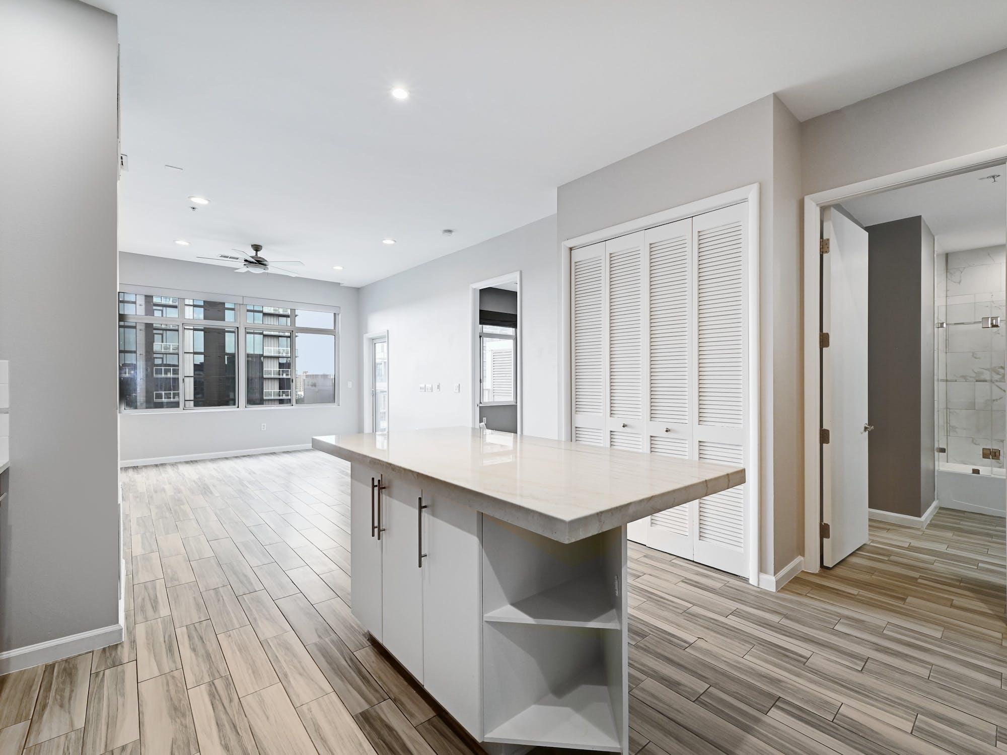 54 Rainey St # PH09, Austin, TX 78701