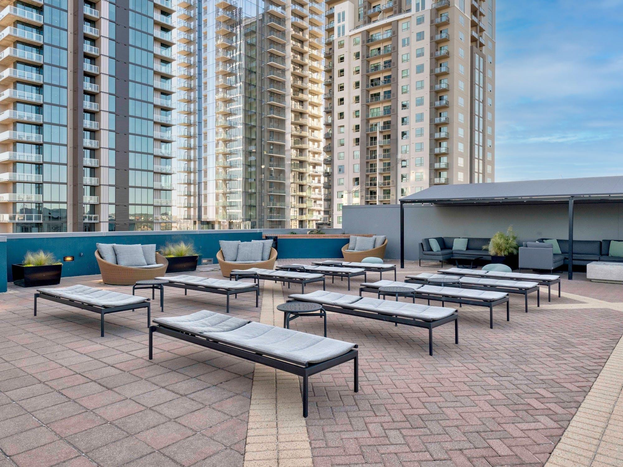 54 Rainey St # PH09, Austin, TX 78701