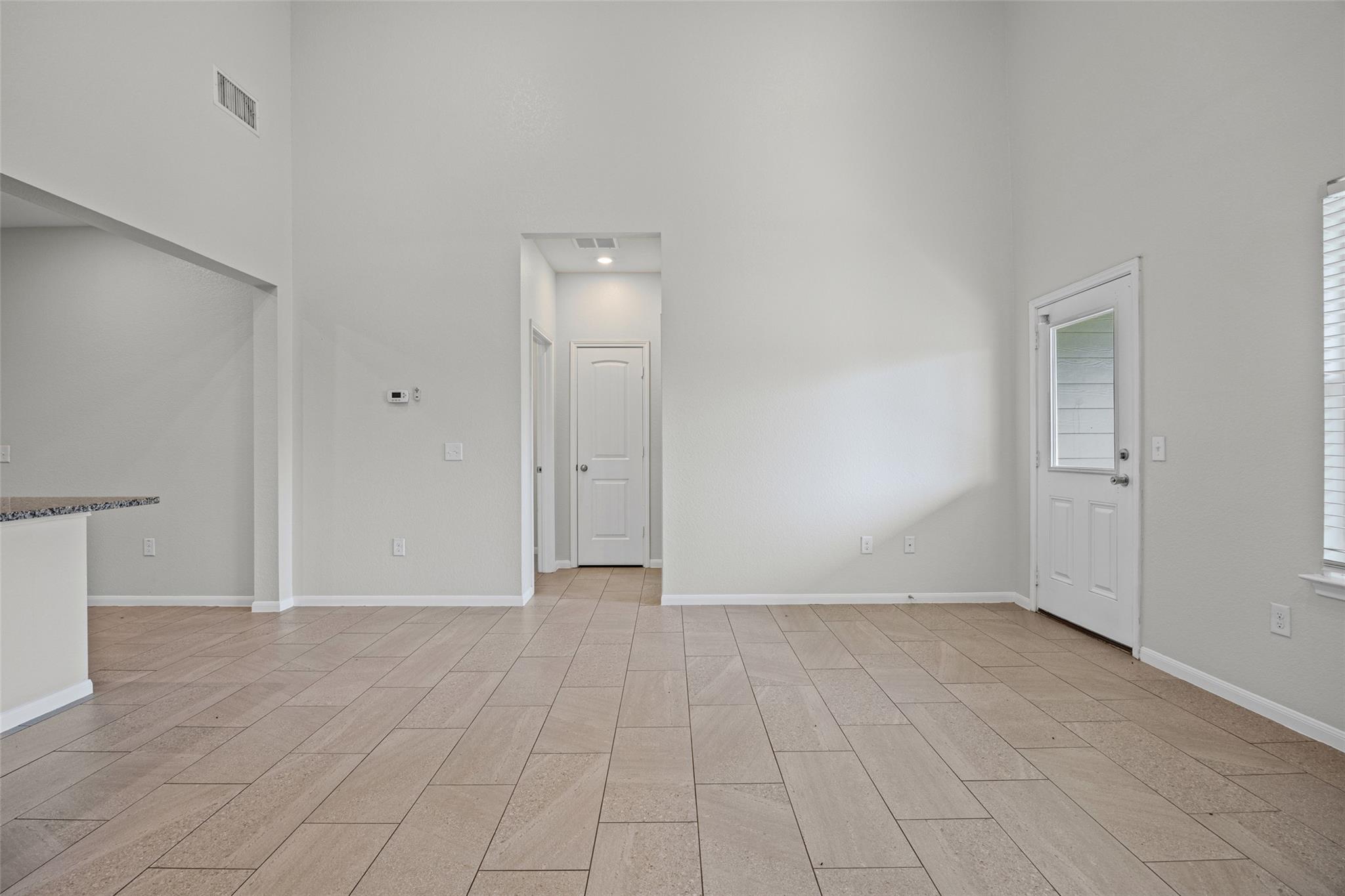 518 Luna Vista Dr, Hutto, TX 78634