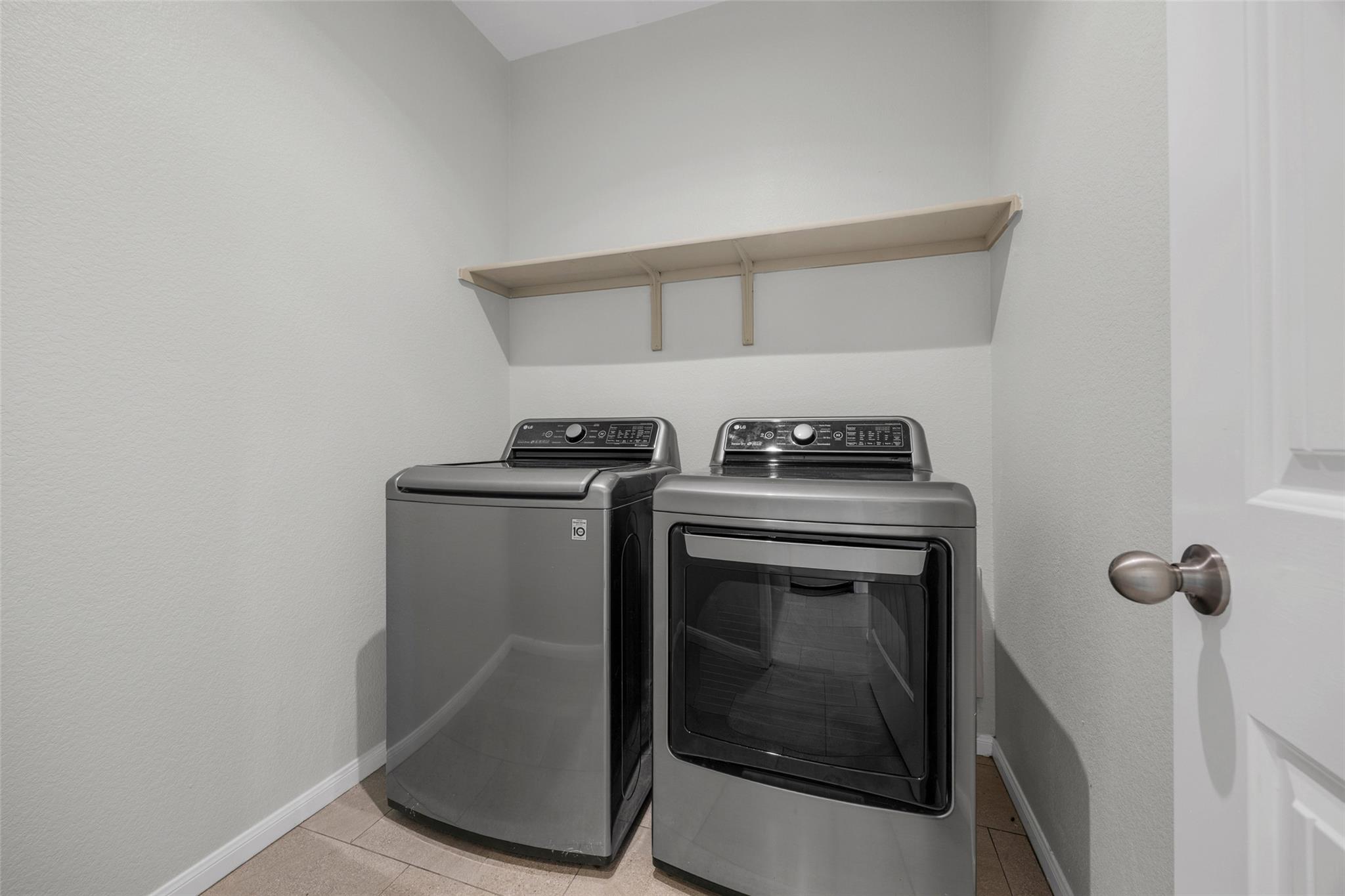 518 Luna Vista Dr, Hutto, TX 78634