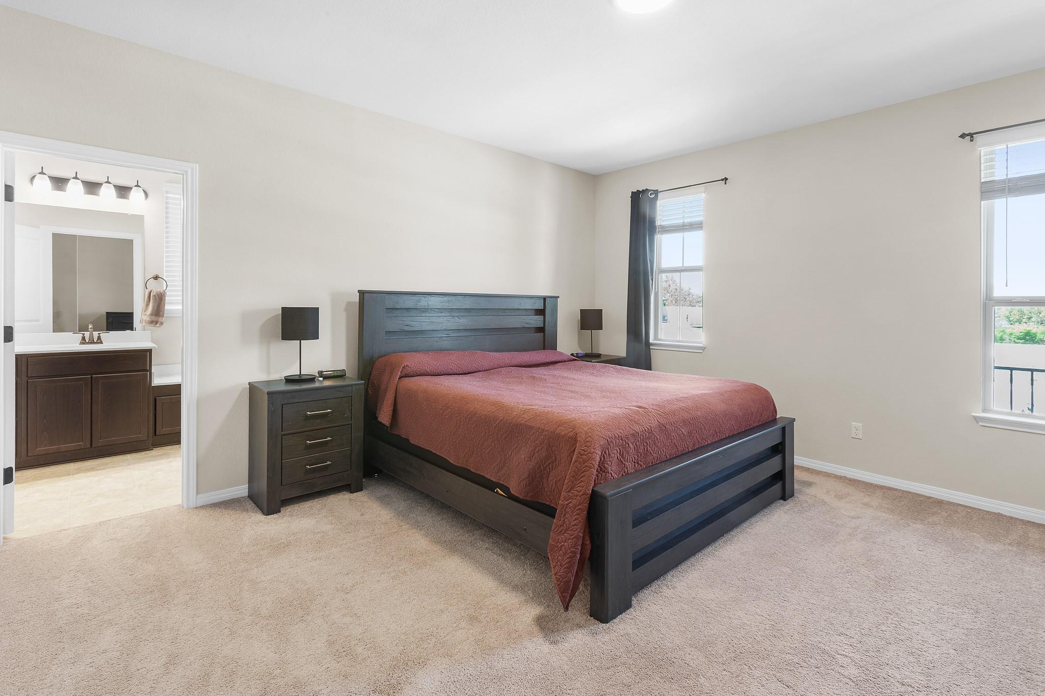 229 Treadwell Ln, Kyle, TX 78640