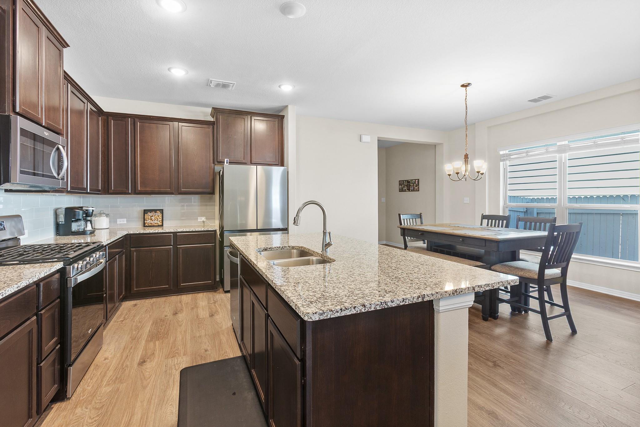 229 Treadwell Ln, Kyle, TX 78640