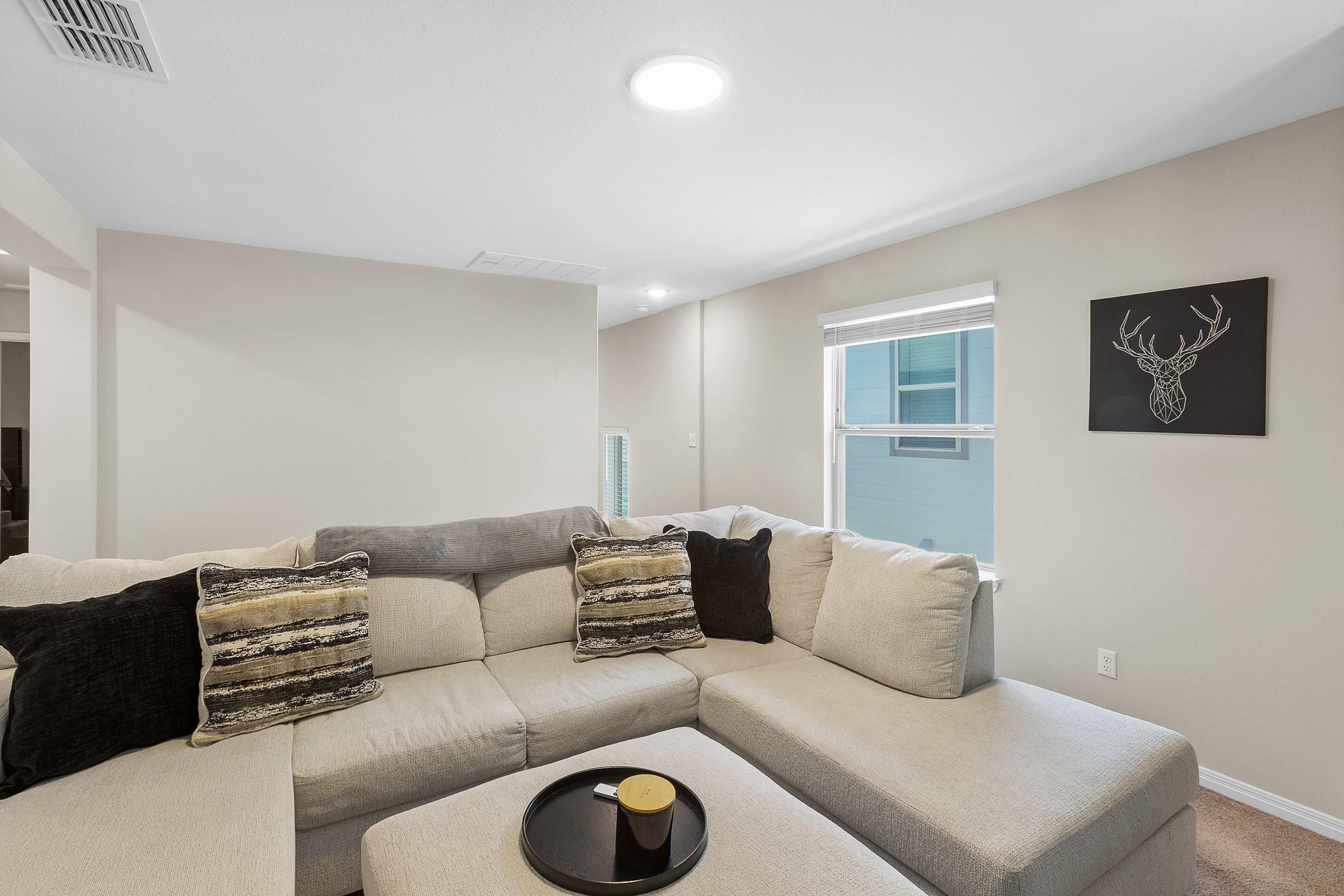 229 Treadwell Ln, Kyle, TX 78640