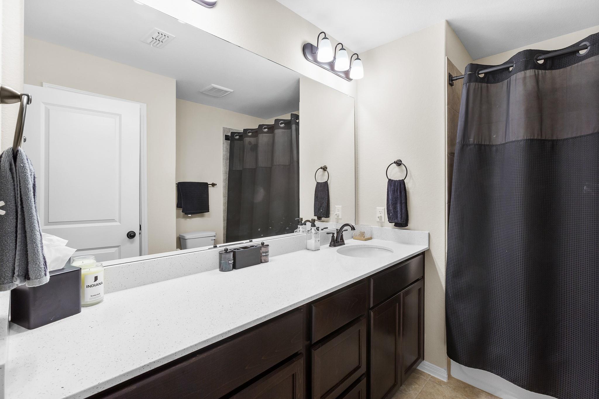 229 Treadwell Ln, Kyle, TX 78640