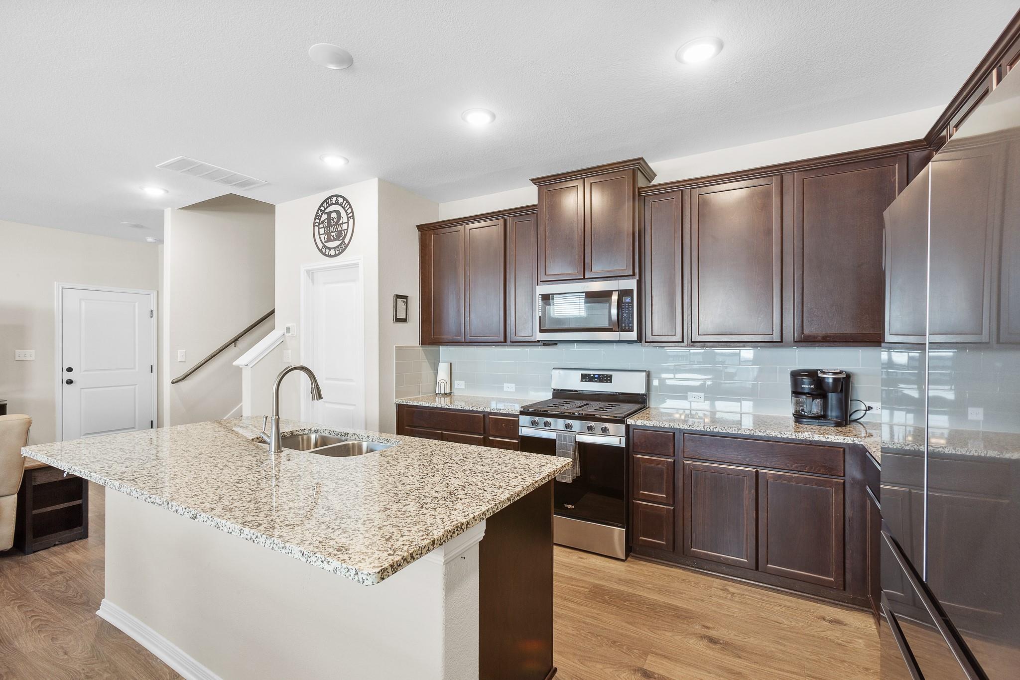 229 Treadwell Ln, Kyle, TX 78640