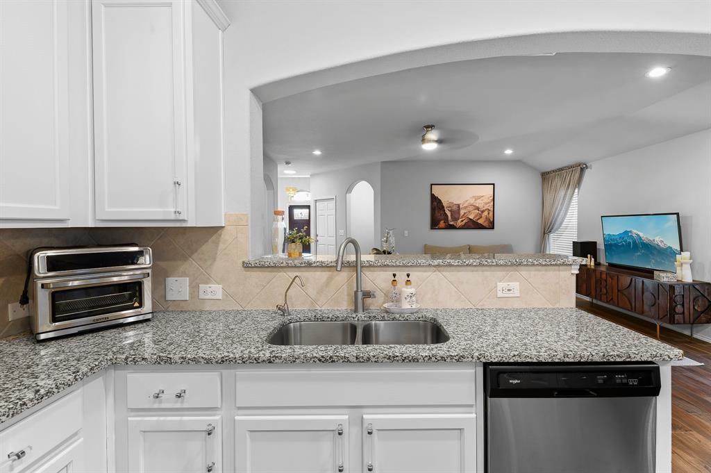 235 Limerick Rd, Buda, TX 78610