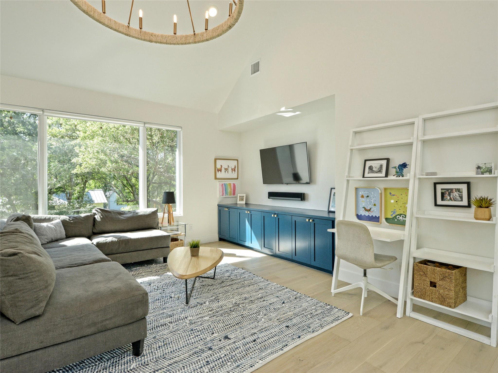 304 Westwood Ter, Austin, TX 78746