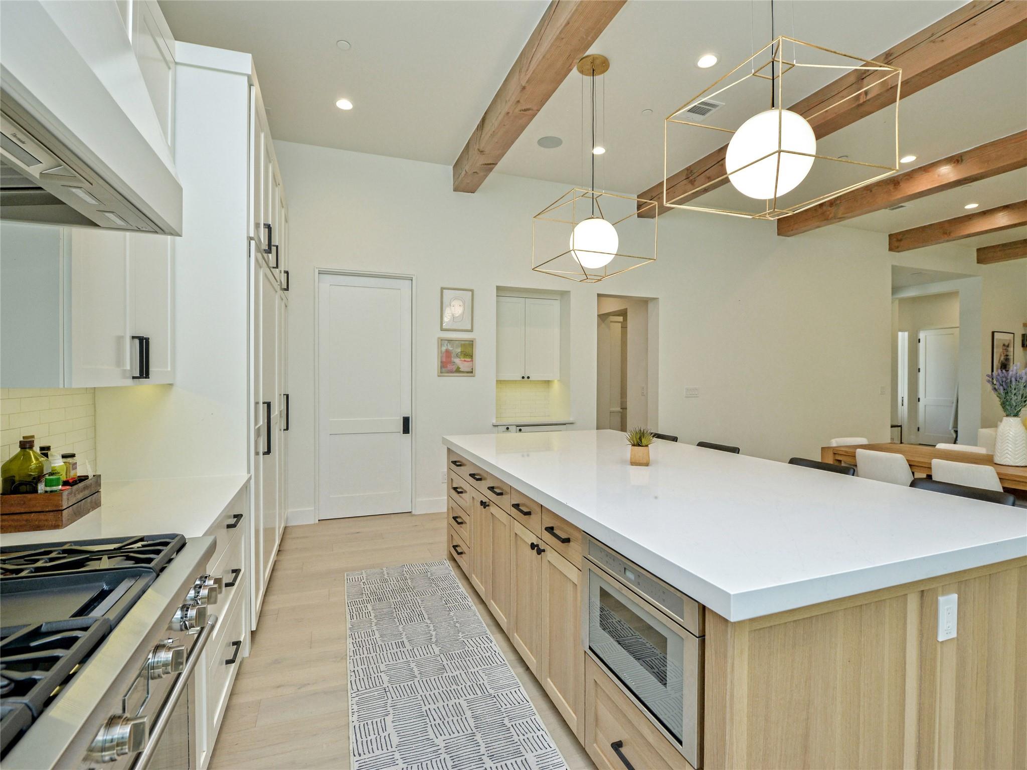 304 Westwood Ter, Austin, TX 78746