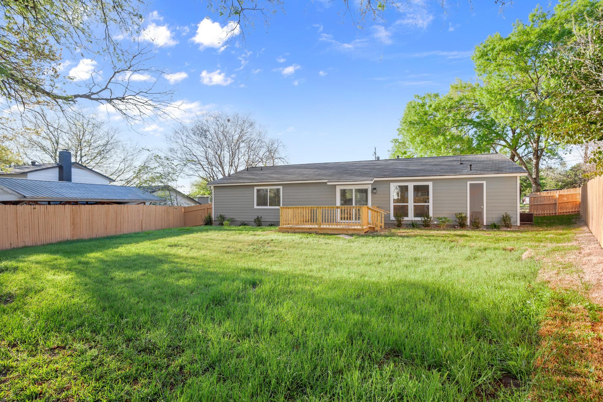 1004 Berrywood Dr, Austin, TX 78753