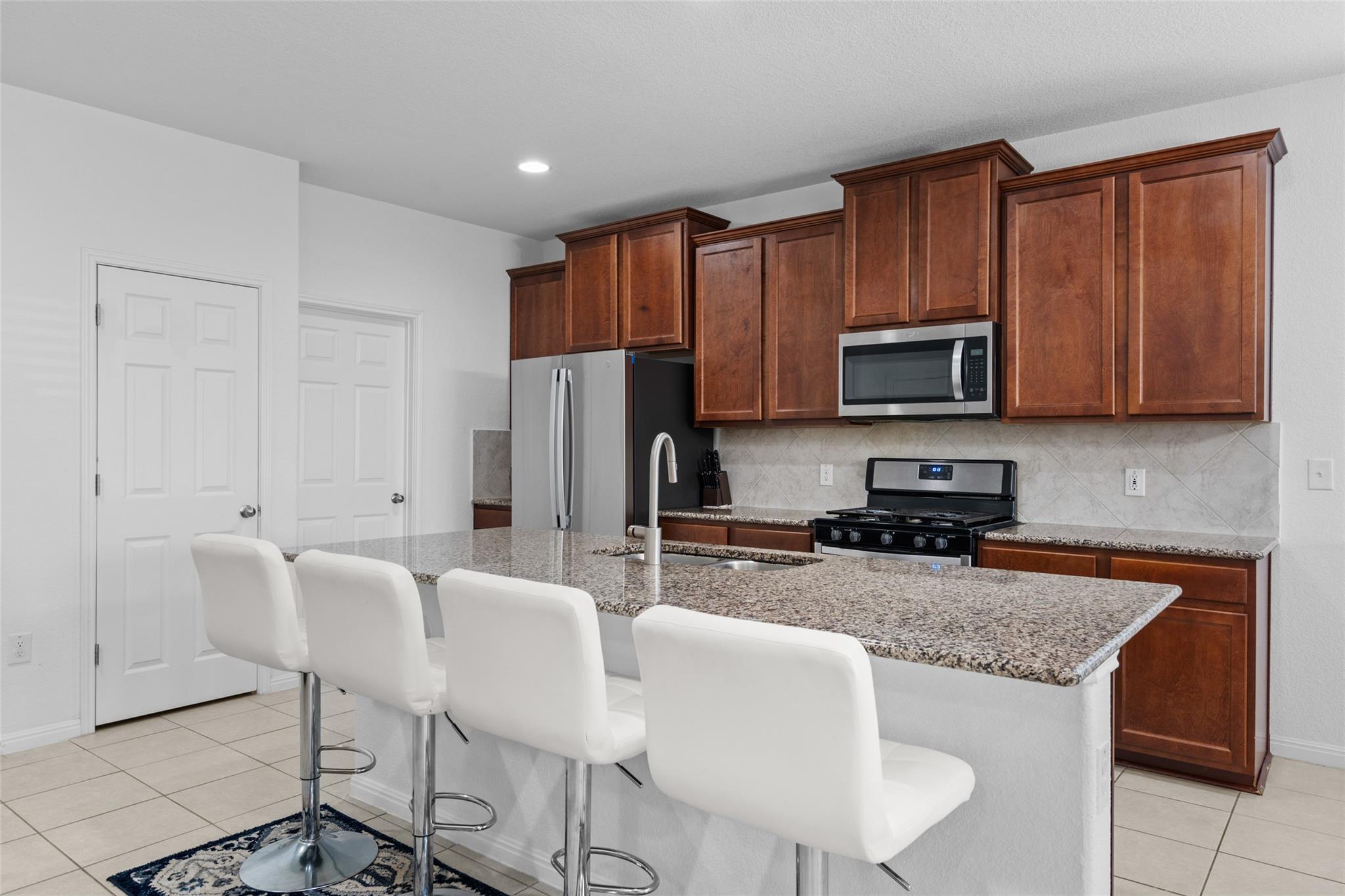 325 La Joya Pass, Leander, TX 78641