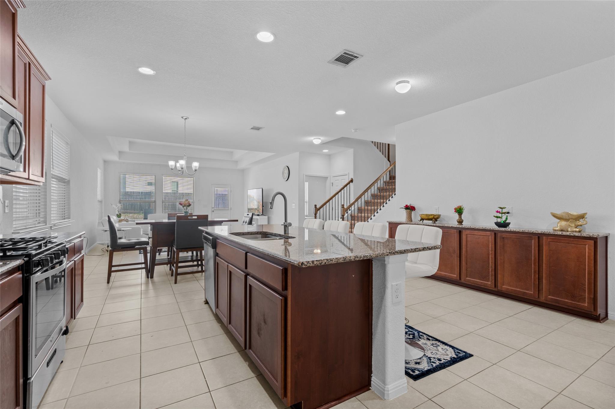 325 La Joya Pass, Leander, TX 78641