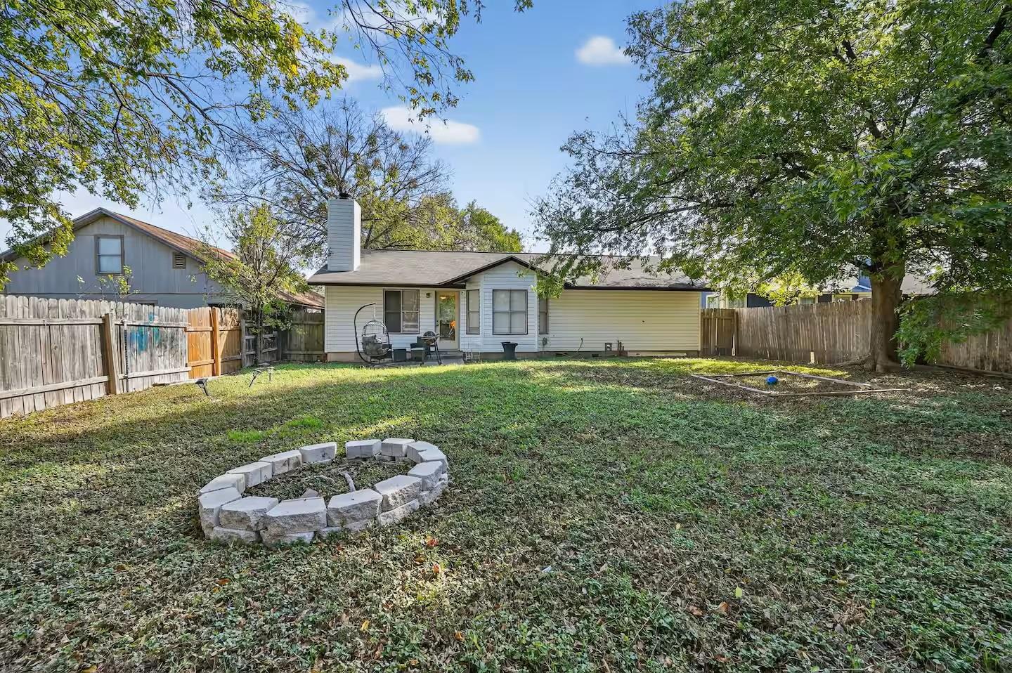 16402 Parkway Dr, Pflugerville, TX 78660