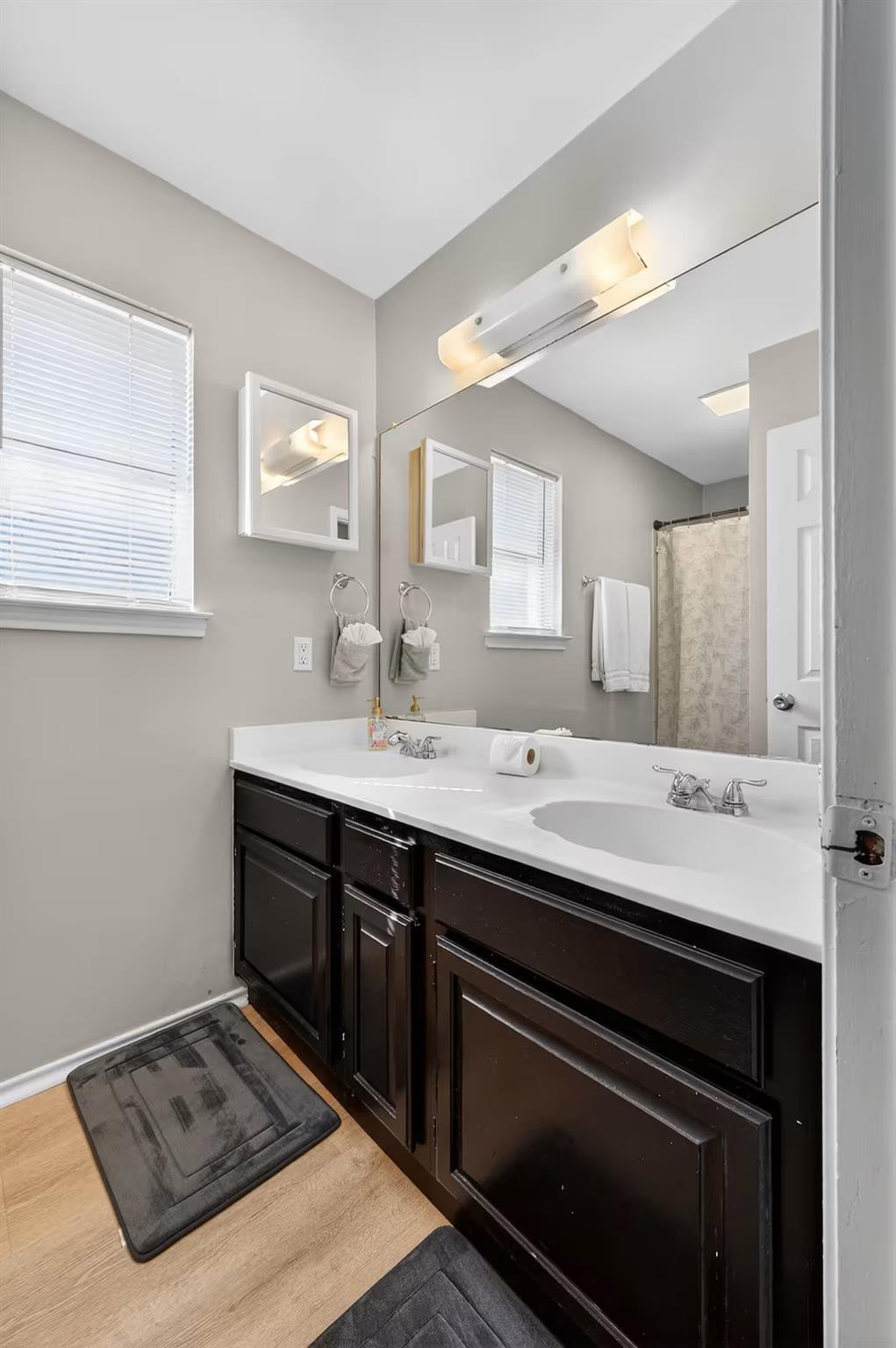 16402 Parkway Dr, Pflugerville, TX 78660