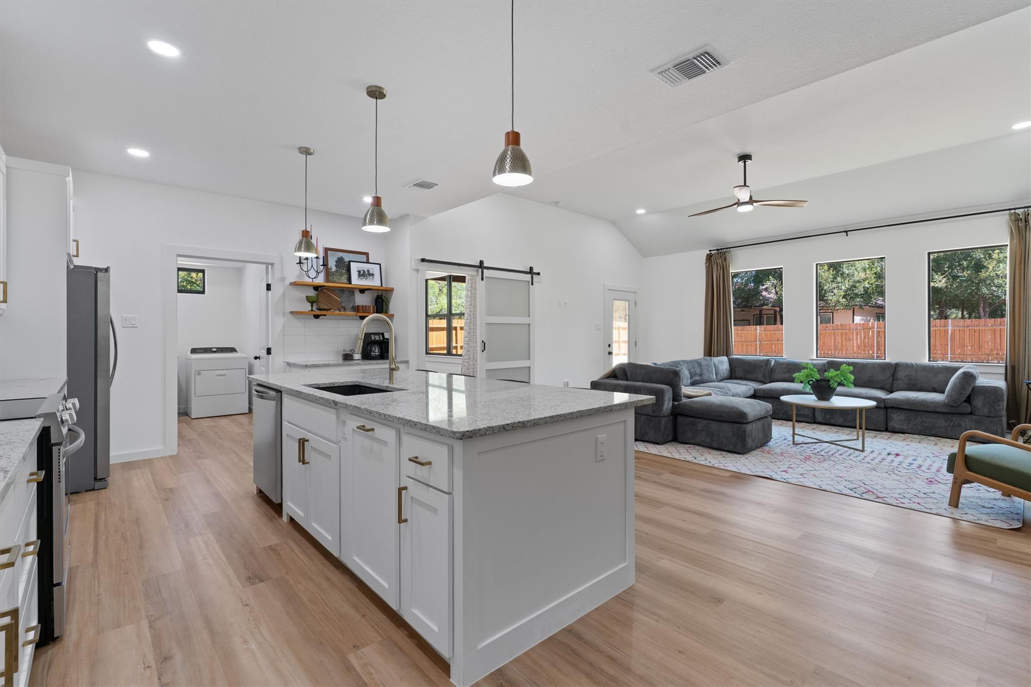 118 Waimanalo Ln, Bastrop, TX 78602