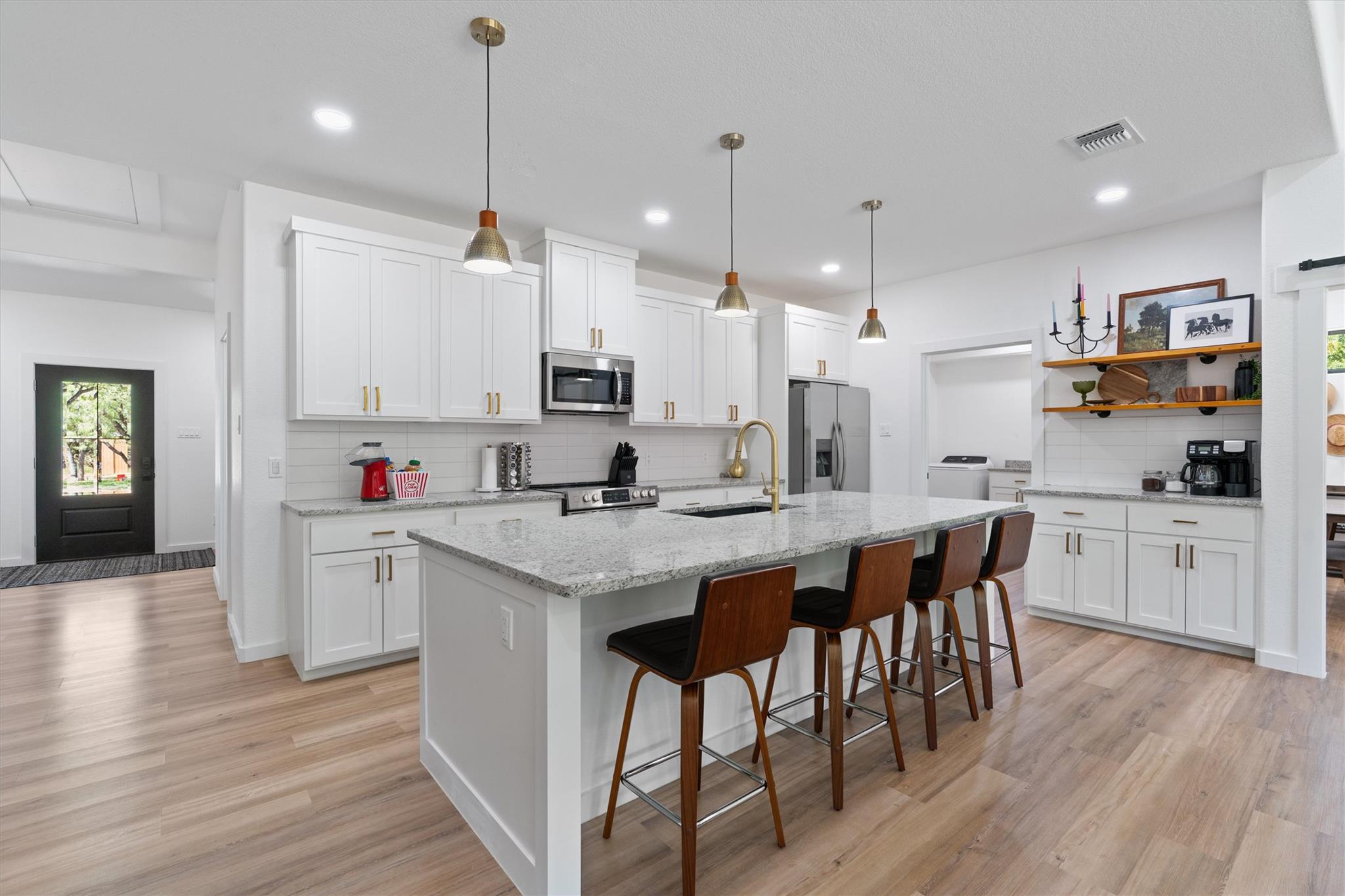 118 Waimanalo Ln, Bastrop, TX 78602